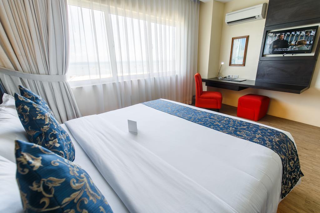 Solea Seaview Resort Lapu-Lapu City Esterno foto