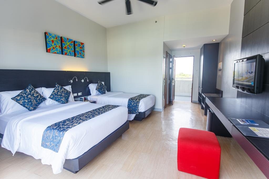 Solea Seaview Resort Lapu-Lapu City Esterno foto
