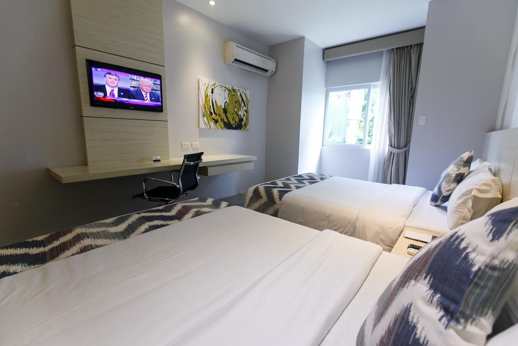 Solea Seaview Resort Lapu-Lapu City Esterno foto